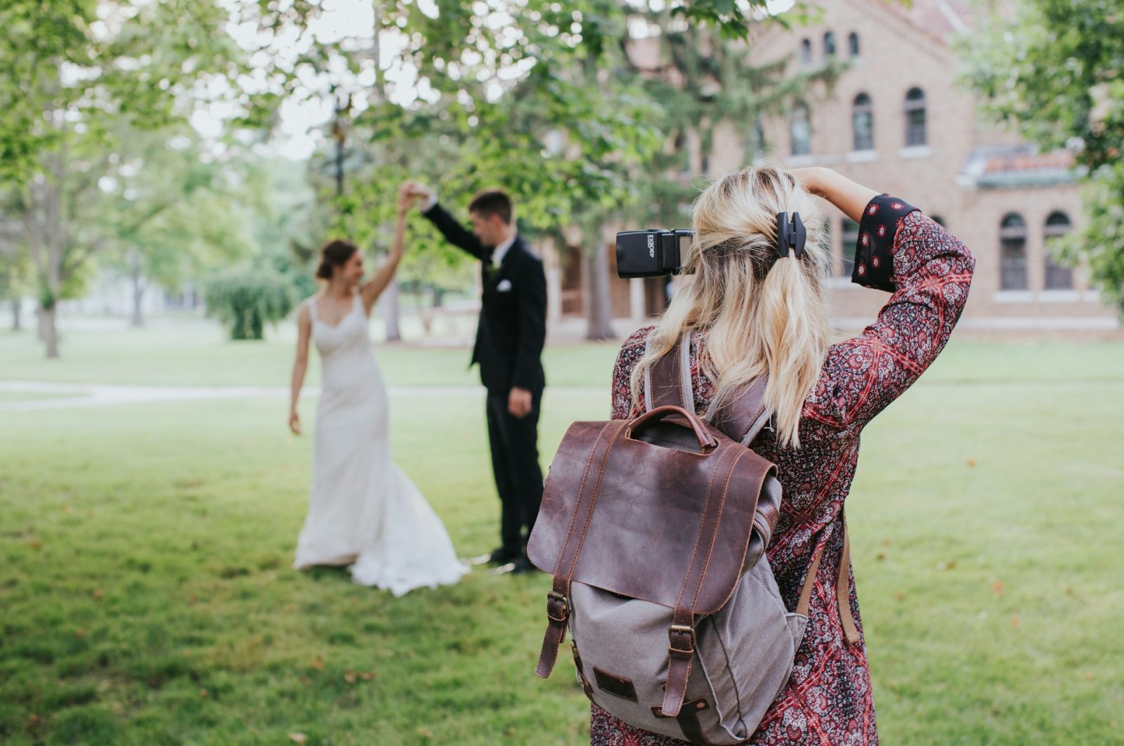 Working with professional wedding photographers on a budget